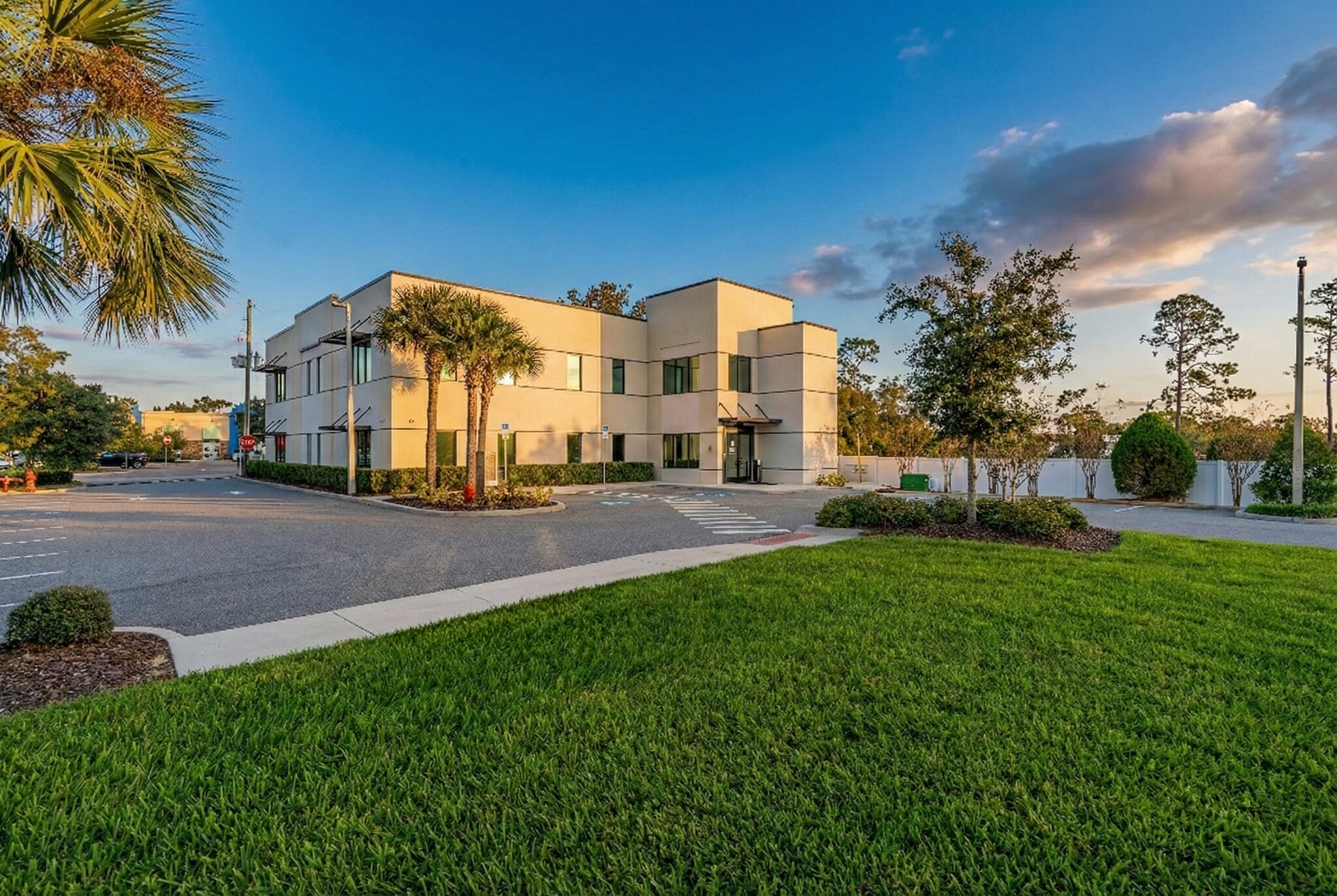 131 S Country Club Rd, Lake Mary, FL à vendre Photo de l’immeuble– Image 1 sur 67