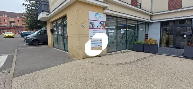 Local commercial dans Ecquevilly à vendre - Photo de l’immeuble – Image 1 sur 7