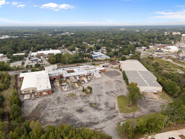 110 Thermoid Way, Salisbury, NC à vendre - Photo de l’immeuble – Image 3 sur 13