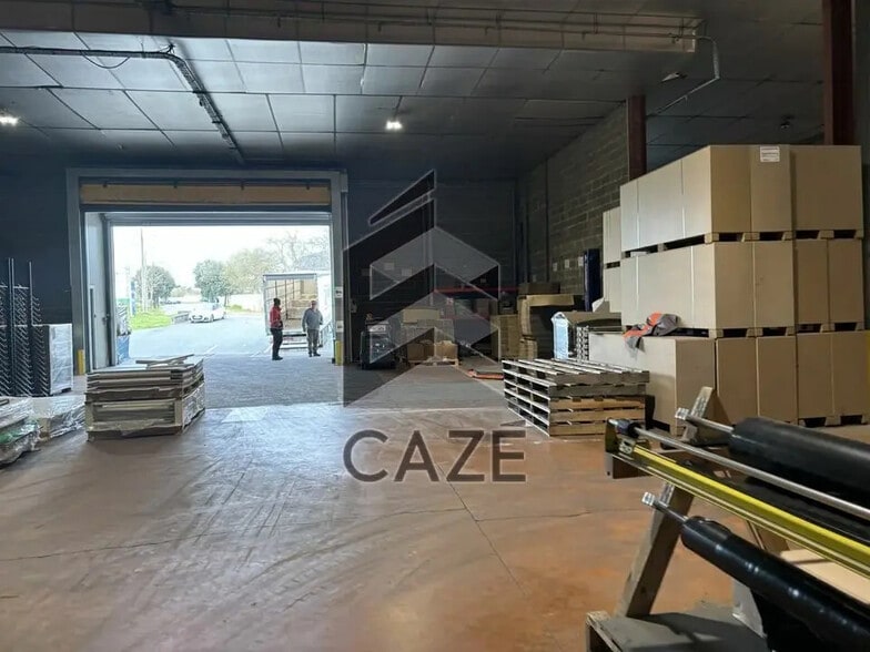 Industriel/Logistique dans Carbon-Blanc à louer - Photo intérieure – Image 2 sur 9