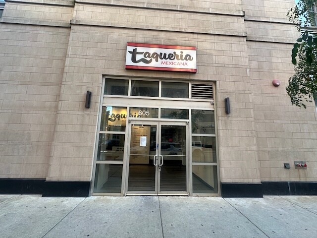 605 W Lake St, Chicago, IL à louer Photo intérieure– Image 1 sur 5