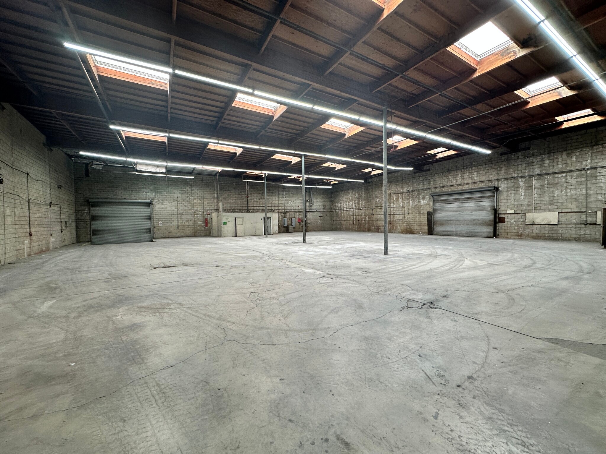 2875 Orange Olive Rd, Orange, CA à louer Photo de l’immeuble– Image 1 sur 15