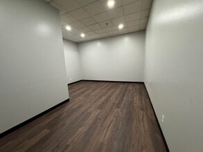 1611 W Pomona Rd, Corona, CA à louer Photo intérieure– Image 1 sur 6