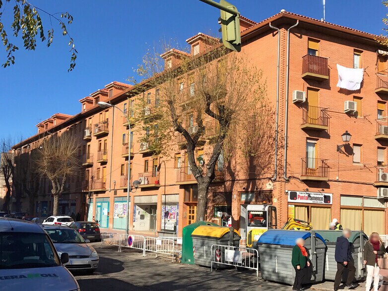 Immeuble residentiel dans Alcalá de Henares, Madrid à vendre - Photo de l’immeuble – Image 2 sur 2