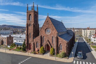 Plus de détails pour 136 E Main St, Meriden, CT - Spécialisé à vendre