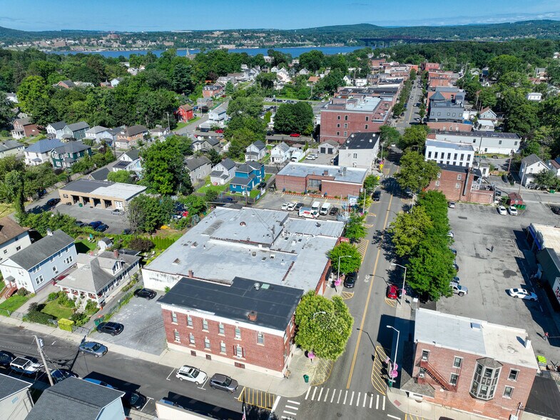 291 Main St, Beacon, NY à louer - Photo de l’immeuble – Image 1 sur 14
