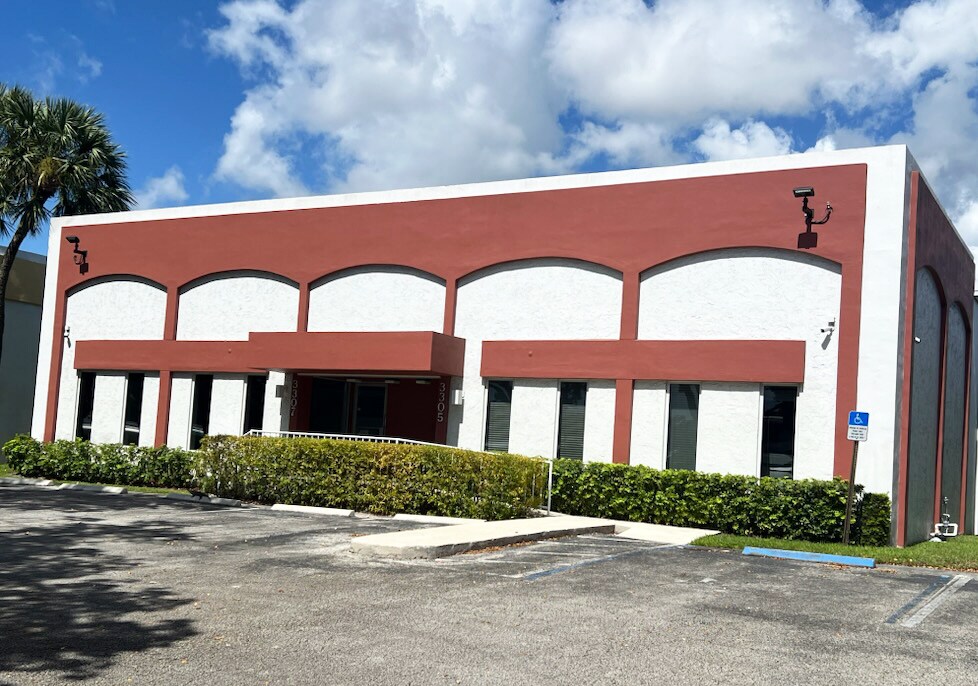 3305-3307 SW 11th Ave, Fort Lauderdale, FL à louer Photo de l’immeuble– Image 1 sur 3