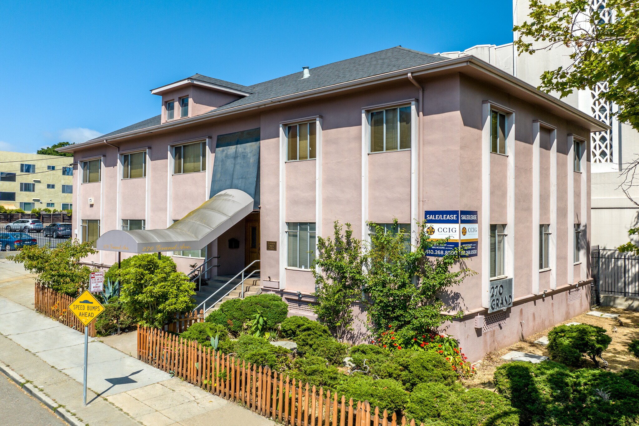 270 Grand Ave, Oakland, CA à louer Photo de l’immeuble– Image 1 sur 17