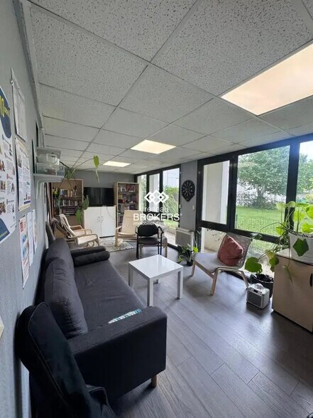 Bureau dans Courbevoie à louer - Photo de l’immeuble – Image 2 sur 4