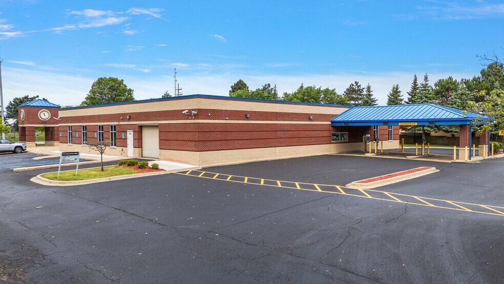 38880 Garfield Rd, Clinton Township, MI à louer - Photo de l’immeuble – Image 3 sur 16