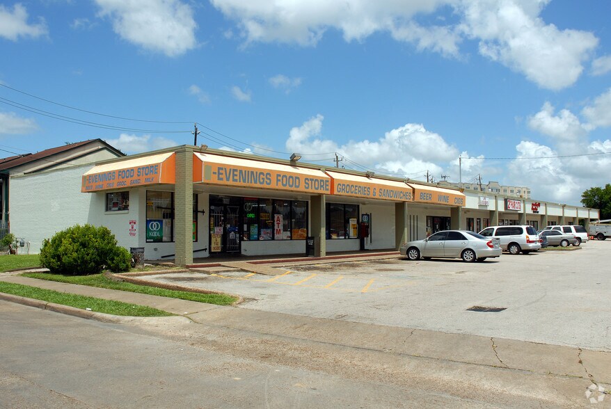8900 S Braeswood Blvd, Houston, TX à louer - Photo de l’immeuble – Image 3 sur 3