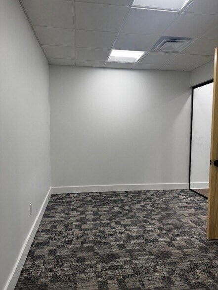 1010 Huntcliff, Atlanta, GA à louer - Photo intérieure – Image 3 sur 12