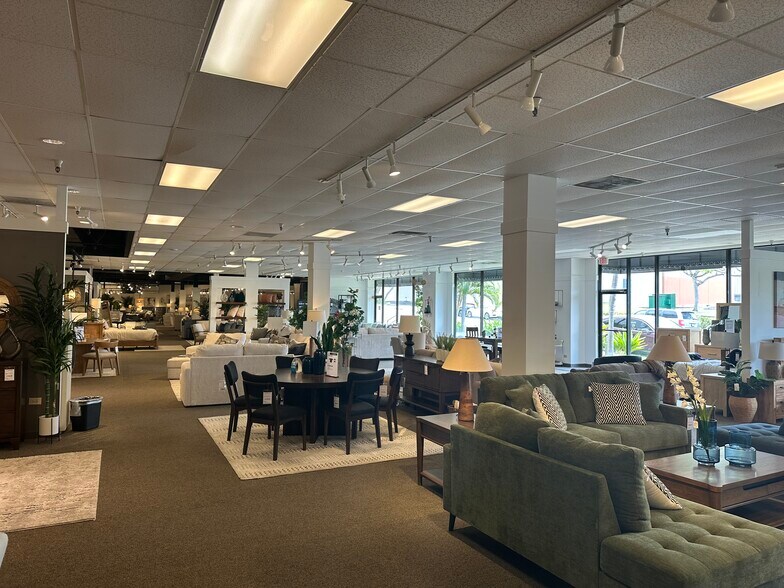 4296-4360 Malaai St, Honolulu, HI à louer - Photo de l’immeuble – Image 3 sur 6