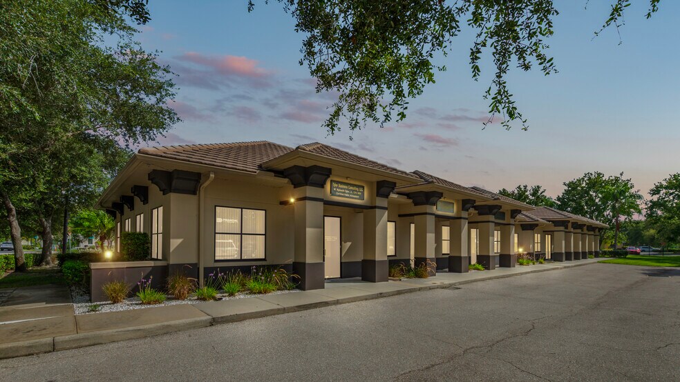 5313-5343 Paylor Ln, Lakewood Ranch, FL à vendre - Photo de l’immeuble – Image 2 sur 9