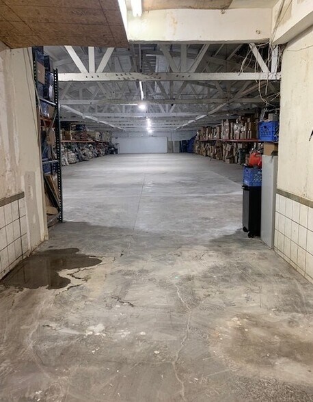 1729 S Santee St, Los Angeles, CA à louer - Photo intérieure – Image 3 sur 15