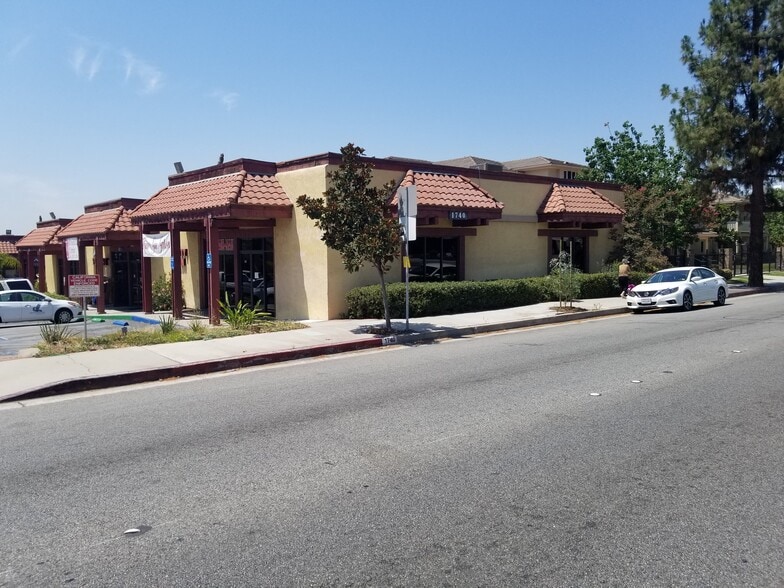 1740 Huntington Dr, Duarte, CA à louer - Photo de l’immeuble – Image 2 sur 8
