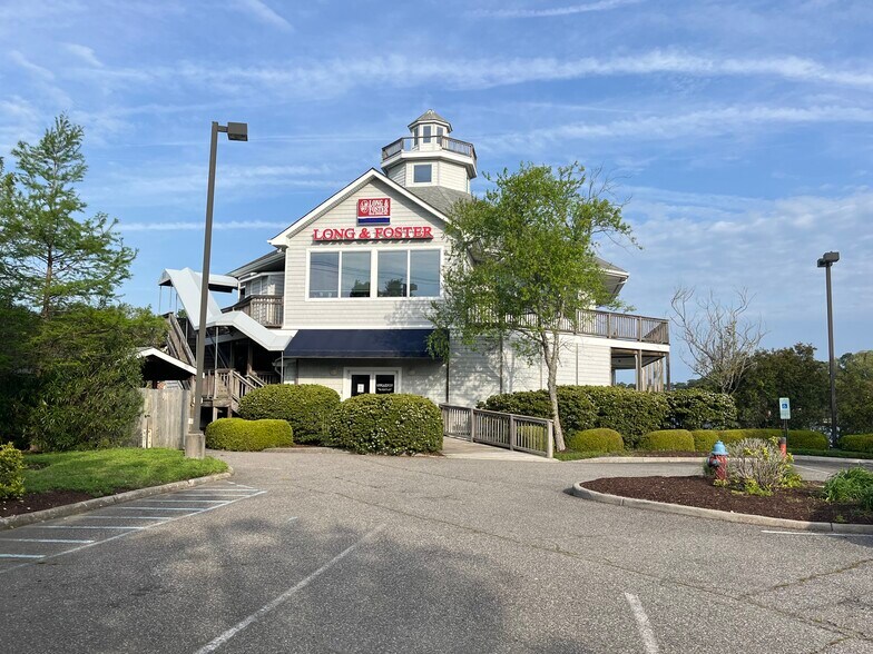 800 Laskin Rd, Virginia Beach, VA à vendre - Photo de l’immeuble – Image 3 sur 7