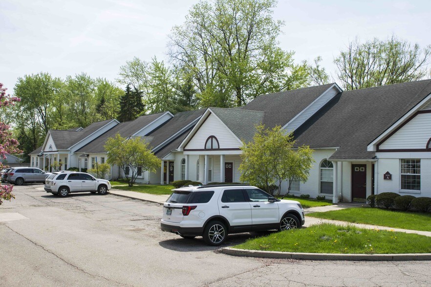 23332 Orchard Lake Rd, Farmington Hills, MI à louer - Photo de l’immeuble – Image 2 sur 10