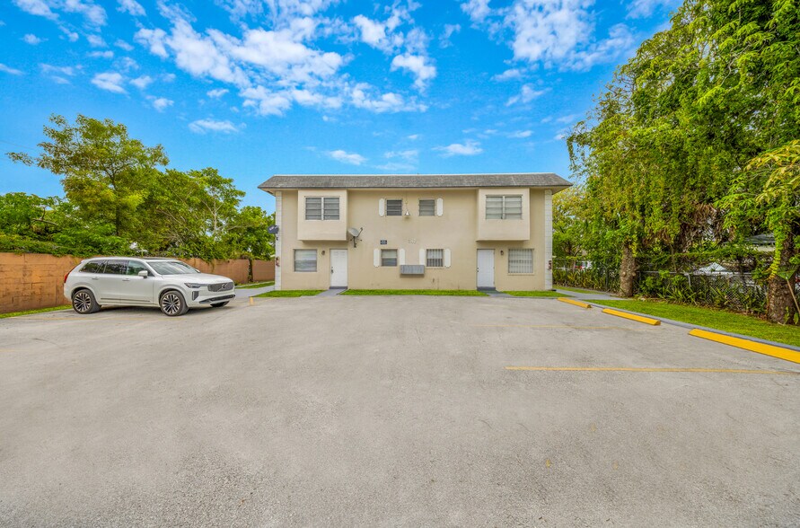 842 NW 1st Ave, Fort Lauderdale, FL à vendre - Photo de l’immeuble – Image 3 sur 25