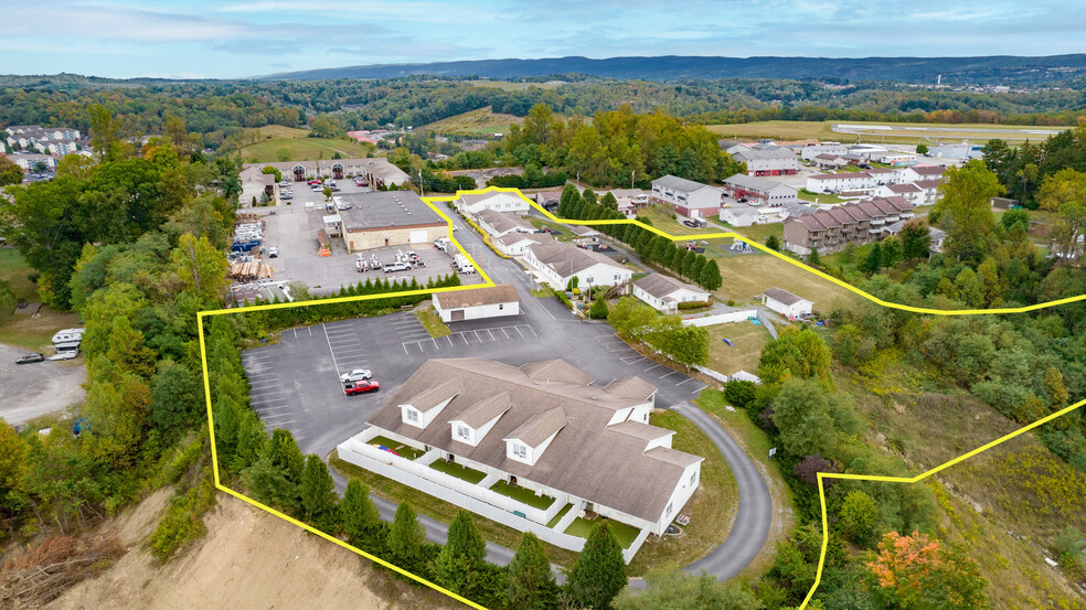 1315 Airport Blvd - 2 Assets portefeuille de 2 biens à vendre sur LoopNet.fr - Photo de l’immeuble – Image 2 sur 4