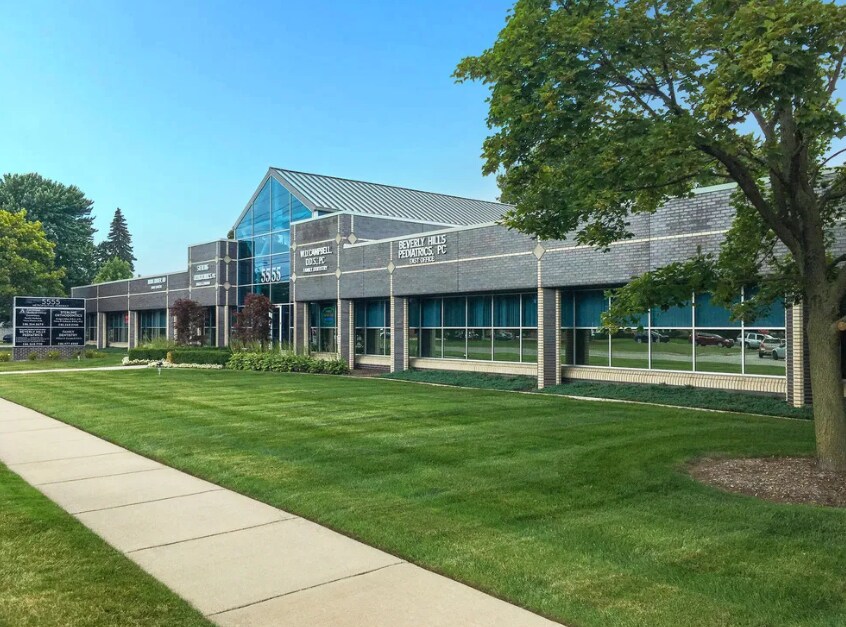 5555 Metropolitan Pky, Sterling Heights, MI à louer Photo principale– Image 1 sur 6
