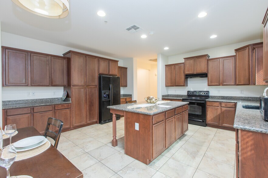 2315 W Kachina Trl, Phoenix, AZ à vendre - Photo intérieure – Image 3 sur 38