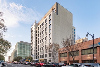 Plus de détails pour 299 E 161st St, Bronx, NY - Local commercial à louer