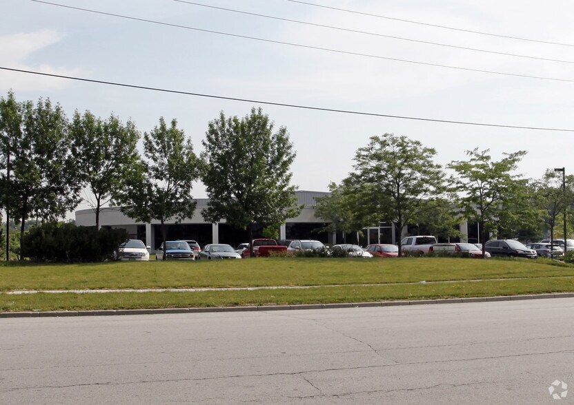 5355 Creekbank Rd, Mississauga, ON à louer - Photo de l’immeuble – Image 2 sur 2