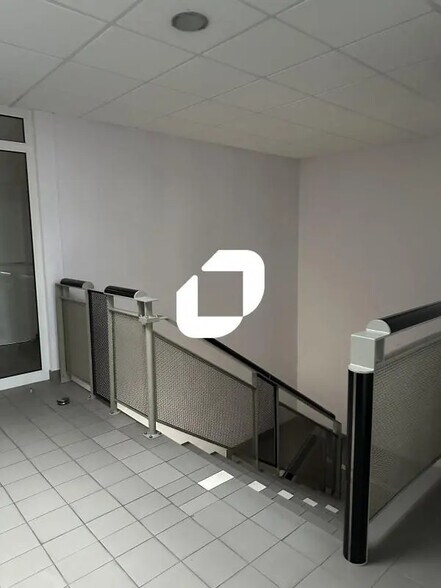 Bureau dans Eybens à louer - Photo intérieure – Image 3 sur 11