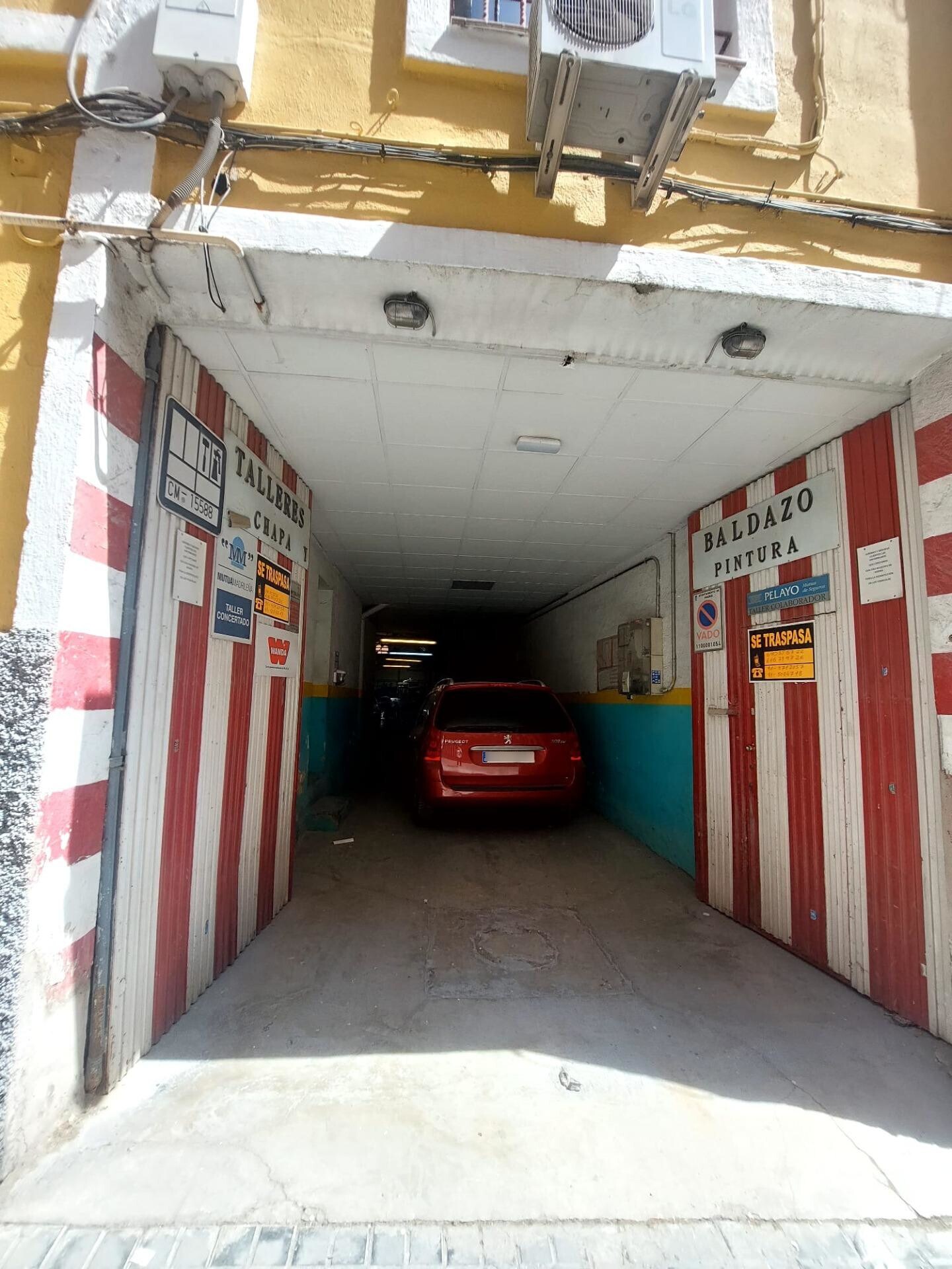 Local commercial dans Madrid, Madrid à louer Photo principale– Image 1 sur 5