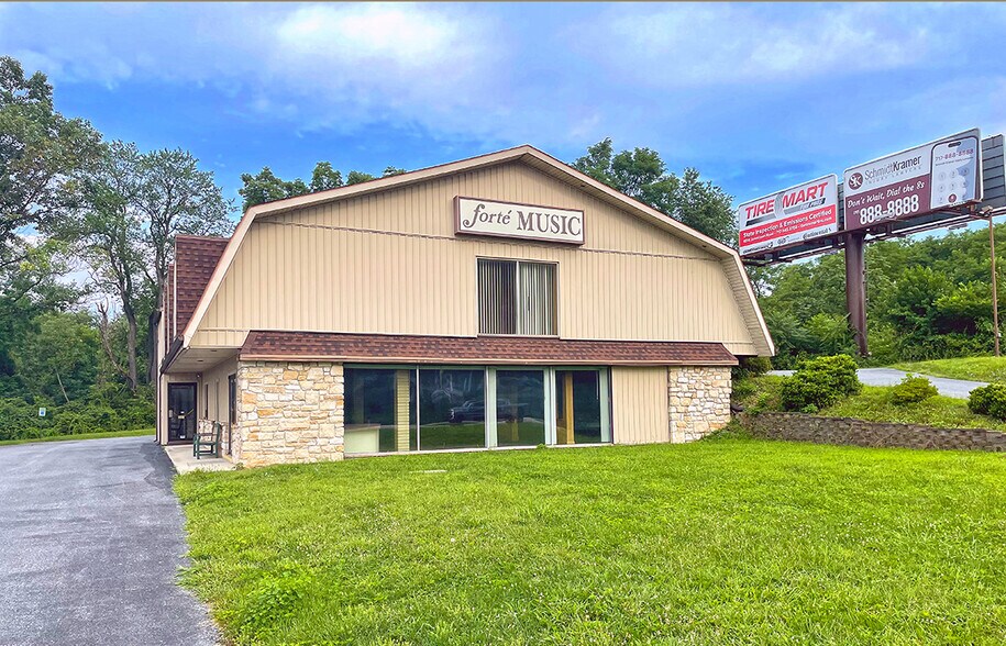 550 N Mountain Rd, Harrisburg, PA à louer - Photo de l’immeuble – Image 1 sur 14