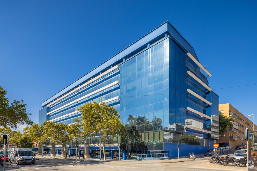 Avinguda dels Vents, 9-13, Badalona, Barcelona à vendre - Photo de l’immeuble – Image 1 sur 16