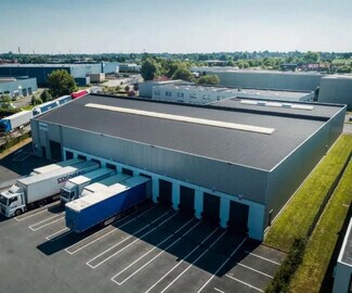 Plus de détails pour Local d'activités à louer