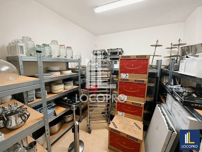 Local d'activités dans Antibes à vendre - Photo intérieure – Image 3 sur 9