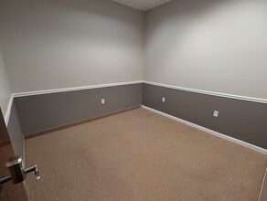 4210 N Roxboro Rd, Durham, NC à louer Photo intérieure– Image 1 sur 3
