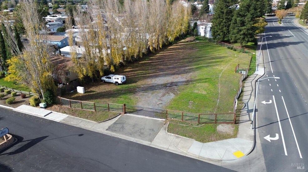 6603 Redwood Dr, Rohnert Park, CA à vendre - Photo de l’immeuble – Image 2 sur 12