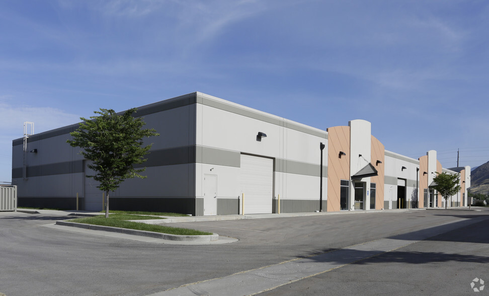 141-145 W 900 N, Springville, UT à louer - Photo de l’immeuble – Image 3 sur 39
