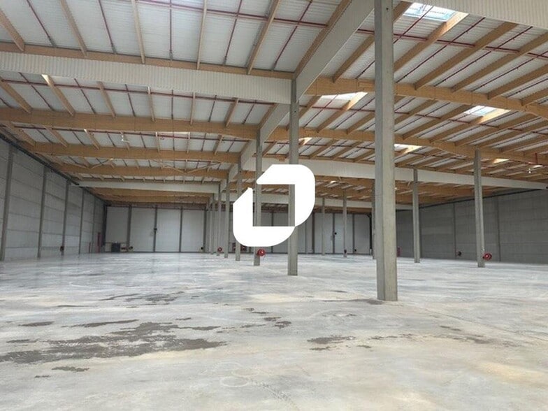 Industriel/Logistique dans Ennery à louer - Photo intérieure – Image 3 sur 5
