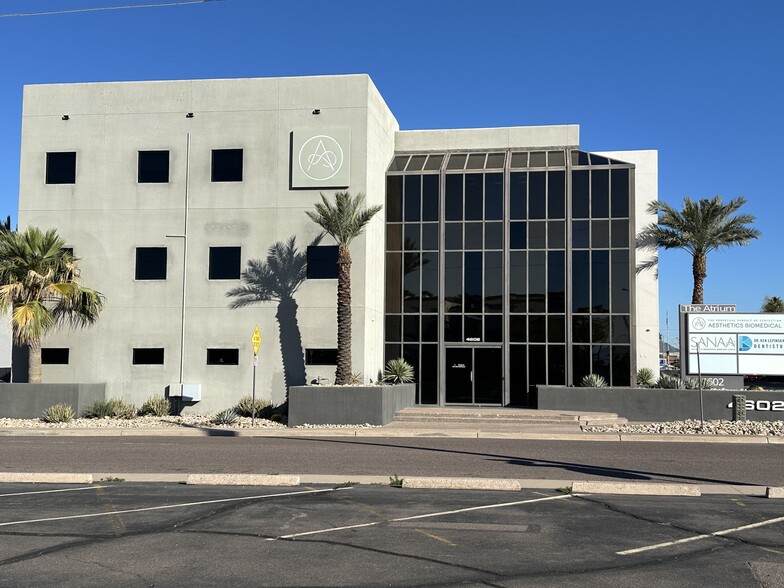 4602 N 16th St, Phoenix, AZ à louer - Photo de l’immeuble – Image 2 sur 6