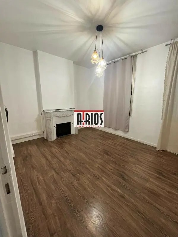 Plus de détails pour Local d'activités à louer