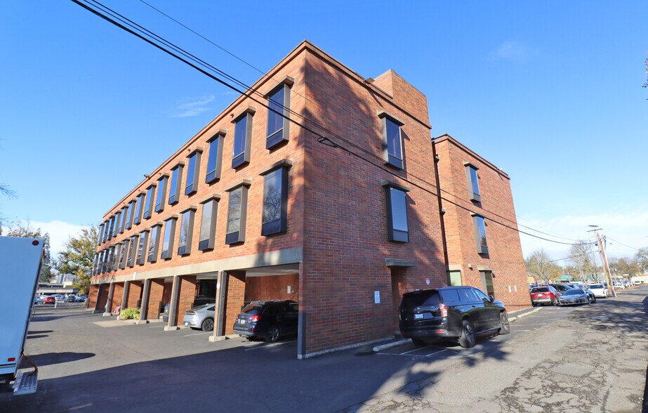 777 High St, Eugene, OR à louer - Photo de l’immeuble – Image 3 sur 6