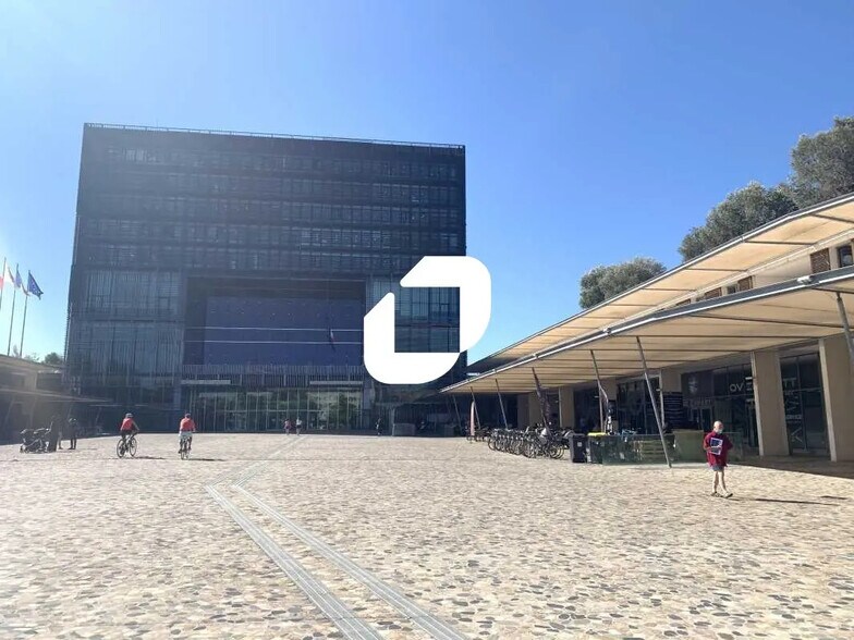 Bureau dans Montpellier à vendre - Photo de l’immeuble – Image 2 sur 11