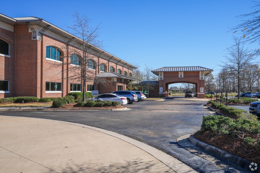 106 Highland Way, Madison, MS à louer - Photo principale – Image 1 sur 12