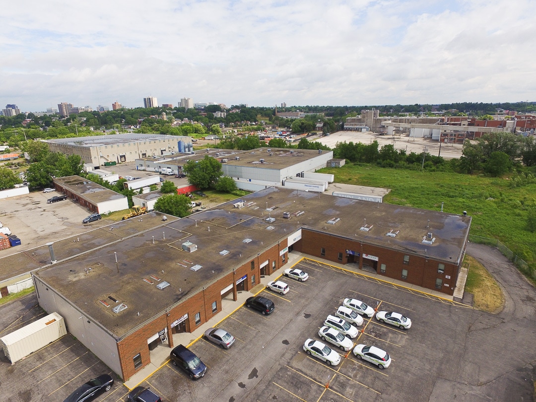 300 Mill St, Kitchener, ON à louer Photo de l’immeuble– Image 1 sur 9