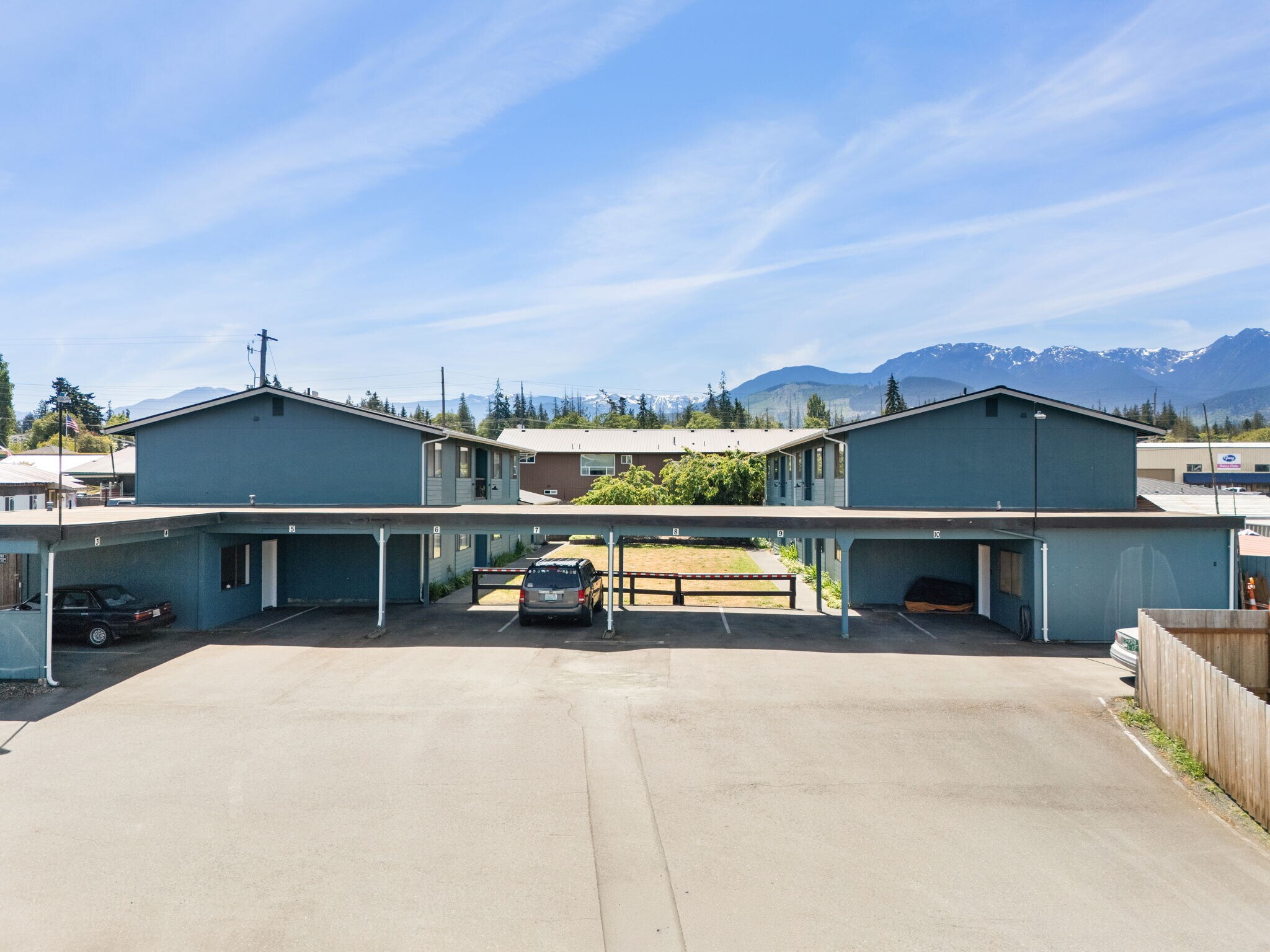 2938 E Walnut St, Port Angeles, WA à vendre Photo de l’immeuble– Image 1 sur 27