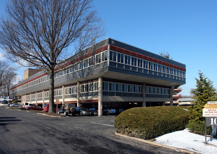 10 N Presidential Blvd, Bala Cynwyd, PA à louer - Photo de l’immeuble – Image 2 sur 4
