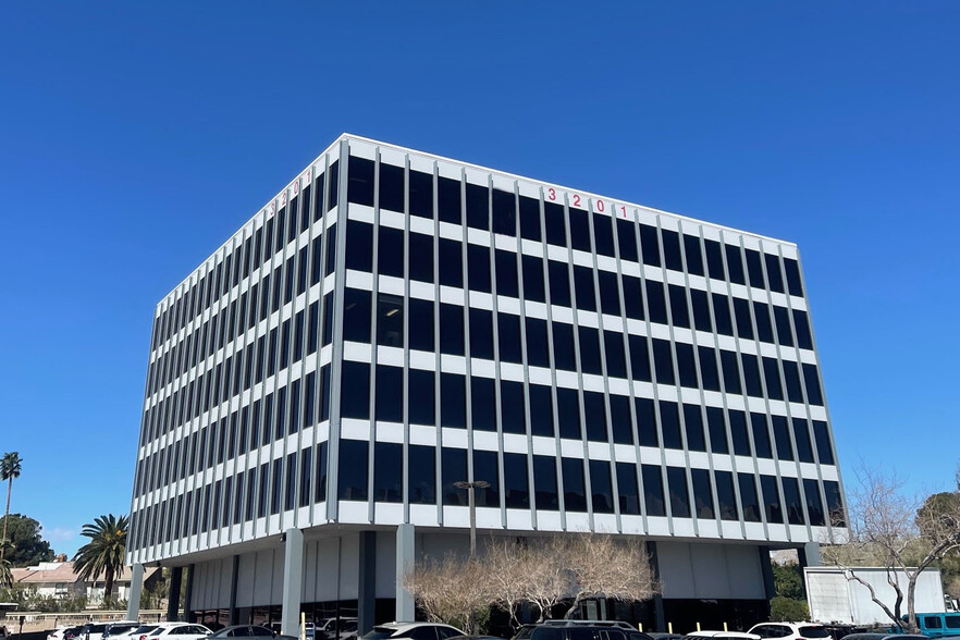3201 S Maryland Pky, Las Vegas, NV à louer - Photo de l’immeuble – Image 1 sur 1