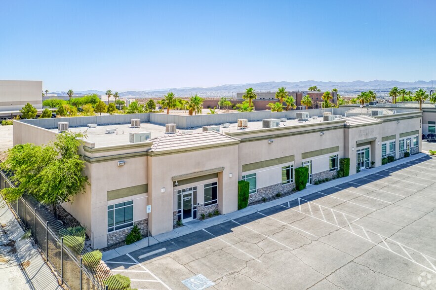 2012 W Sunset Rd, Henderson, NV à louer - Photo de l’immeuble – Image 2 sur 10