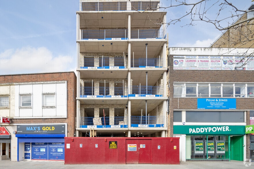 124 The Grv, Londres à louer - Photo de l’immeuble – Image 2 sur 2