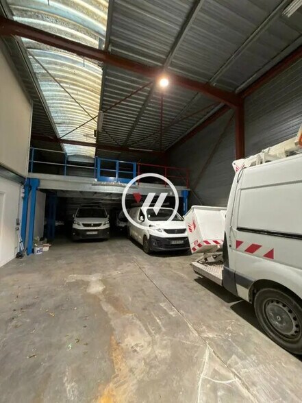 Local d’activités dans Mitry-Mory à louer - Photo intérieure – Image 2 sur 8